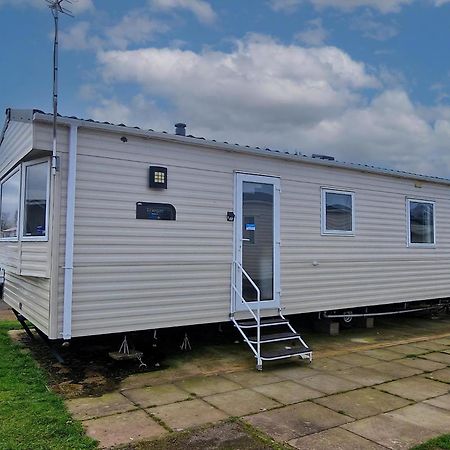8 Berth Caravan For Hire At Manor Park Near To A Great Beach Ref 23041C ハンスタントン エクステリア 写真